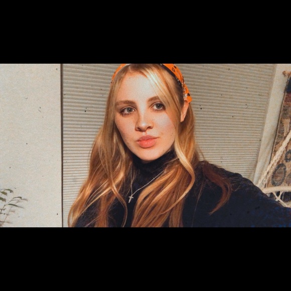 Meet your Posher, Abbie - Picture 1 of 1